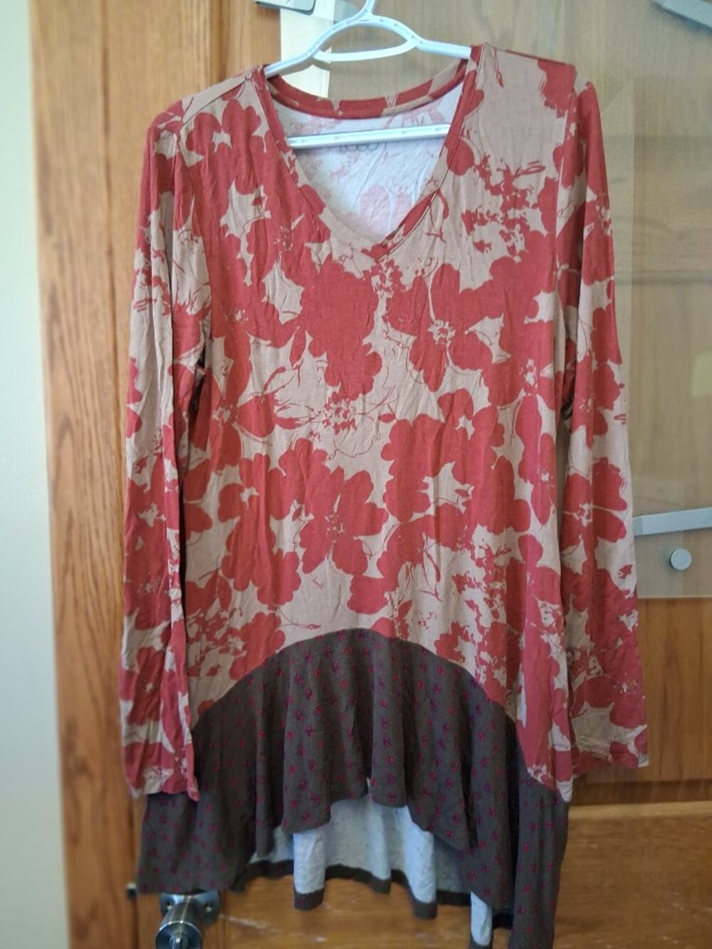 Women's size medium/large tunic long sleeve by LOGI